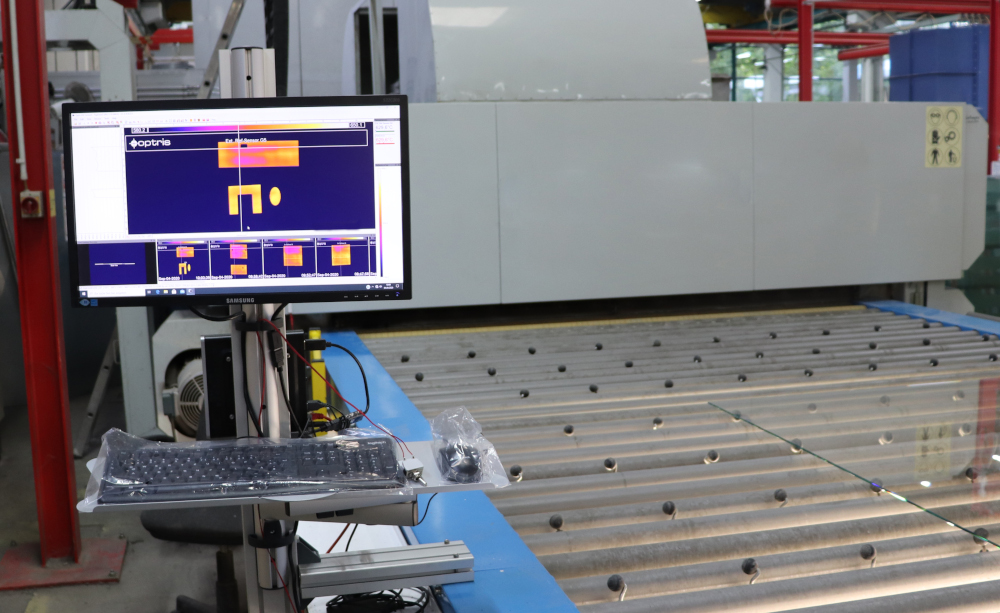 Accurate Temperature Measurement in Glass Tempering Line