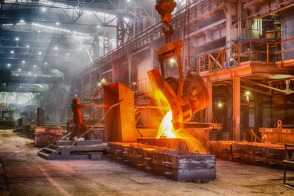 Optimizing Metal Casting with Fixed Short-Wavelength Infrared Cameras